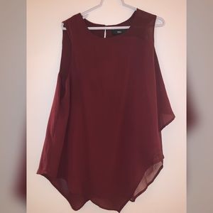 Sleeveless blouse